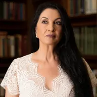 Lívia Mendes